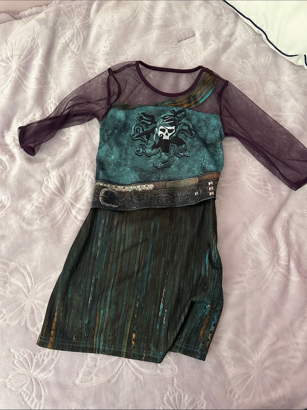 Descendants Costumes - Picture 6 of 7